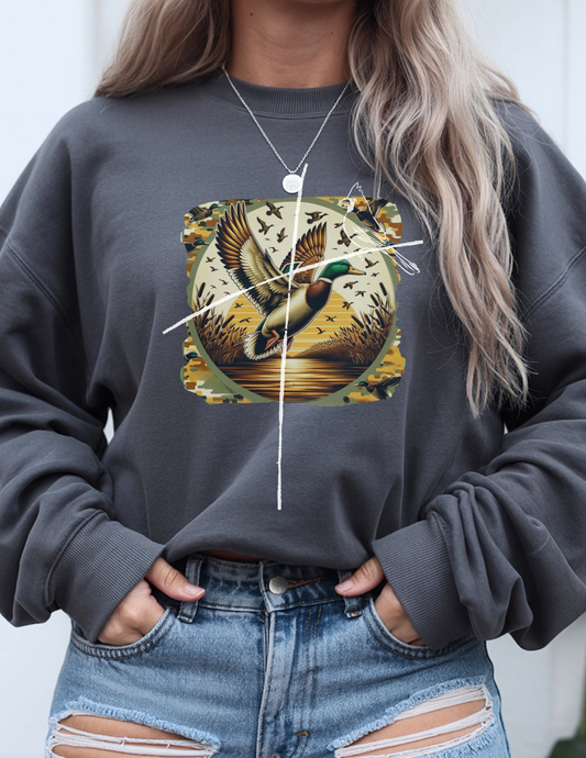 FLYIN' HIGH | Gildan Sweatshirt